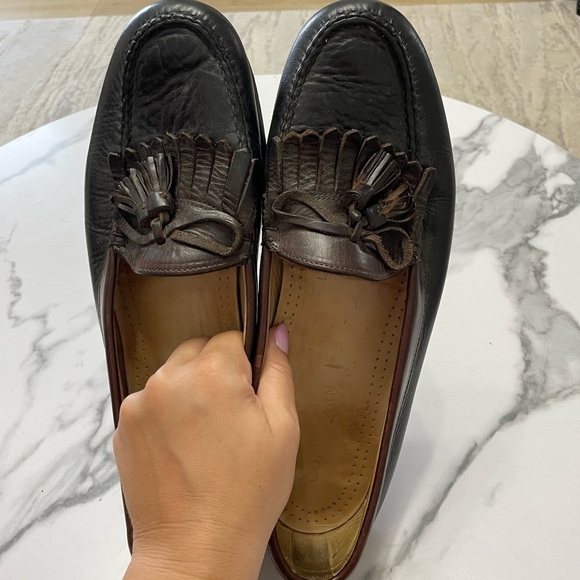 Cole Haan Mens Shoes Black Brown
Country Loafers Tassel Flap Slip On
Size 13 - Picture 4 of 10